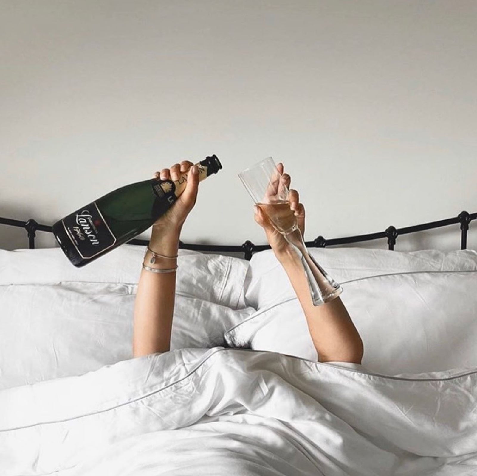 4 Piece 100% Organic Luxurious Bamboo Bedding - Silver Siesta