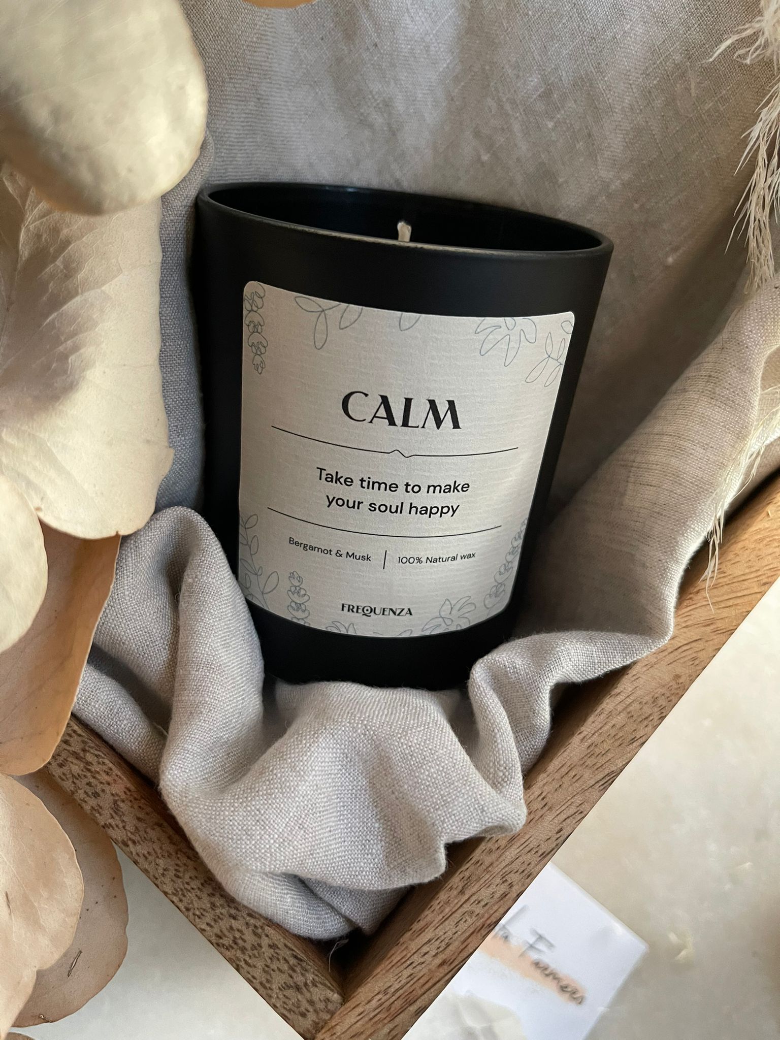 FREQUENZA - Calm - Bergamot & Musk - 40hr Burn Time